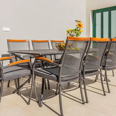 5 Bedroom Amazing In