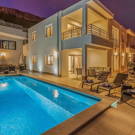 Дом отдыха 5 Bedroom Amazing In *