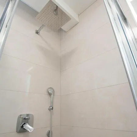 Holiday home 5 Bedroom Amazing In *